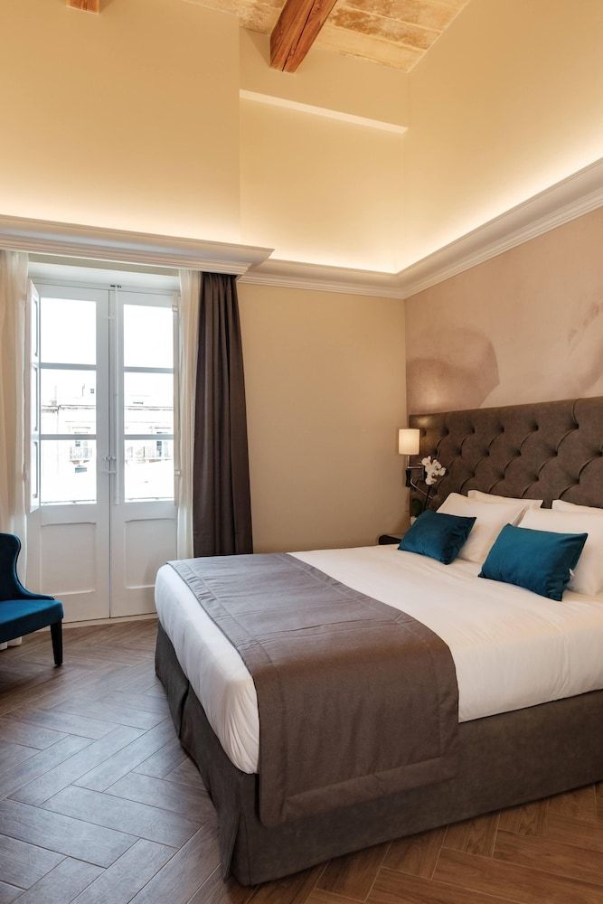 Hotel Pjazza Merkanti - Boutique Living Presidential Double or Twin Room 2