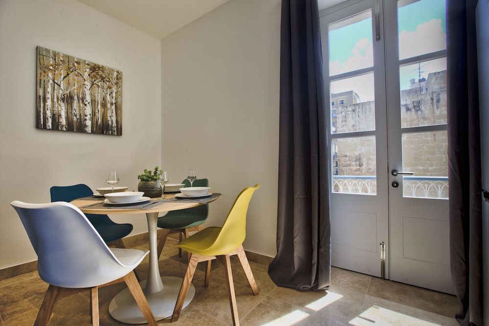 Ursula Suites- Self Catering Apartments- Valletta- by Tritoni Hotels Deluxe Apartment 11
