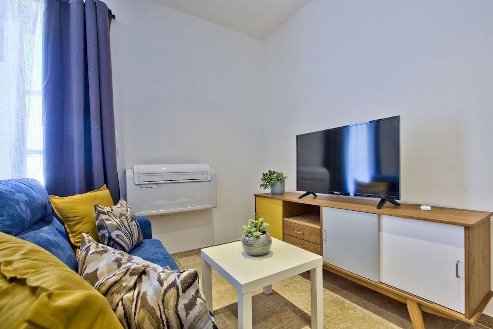 Ursula Suites- Self Catering Apartments- Valletta- by Tritoni Hotels Deluxe Studio 13