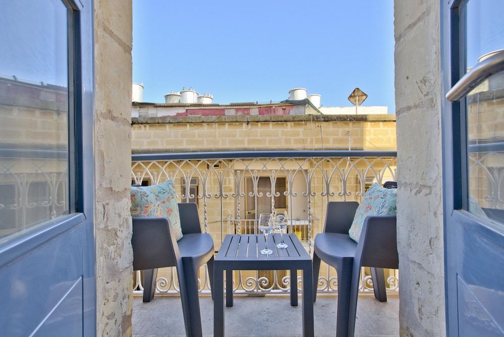 Ursula Suites- Self Catering Apartments- Valletta- by Tritoni Hotels Deluxe Studio 5