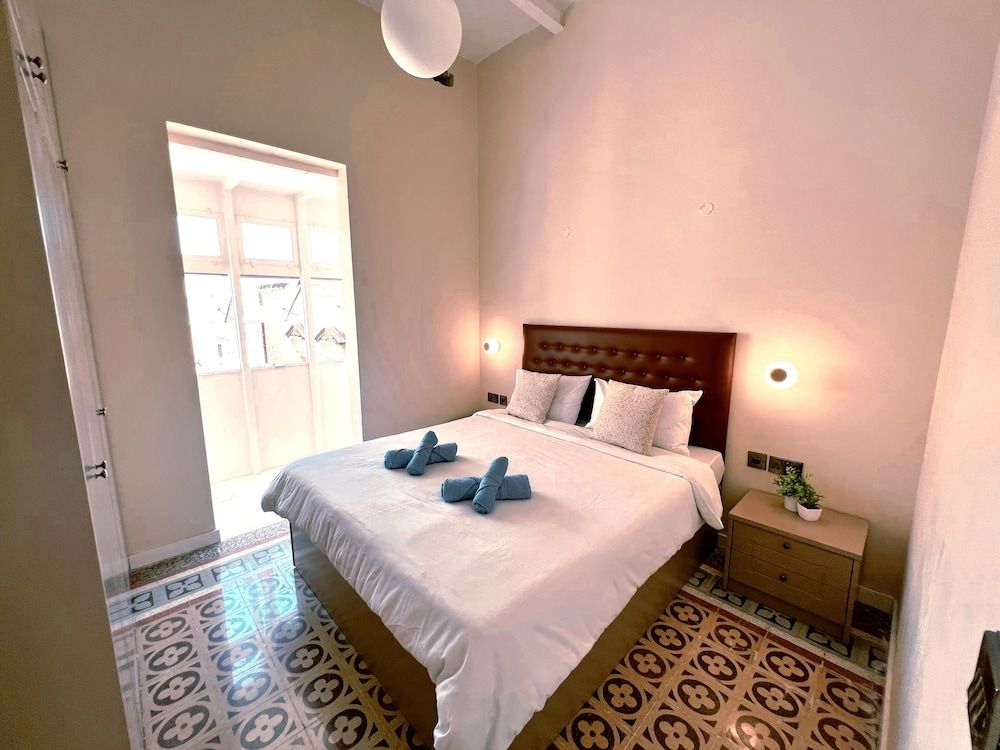 Deluxe Apartment, 1 Queen Bed with Sofa bed
