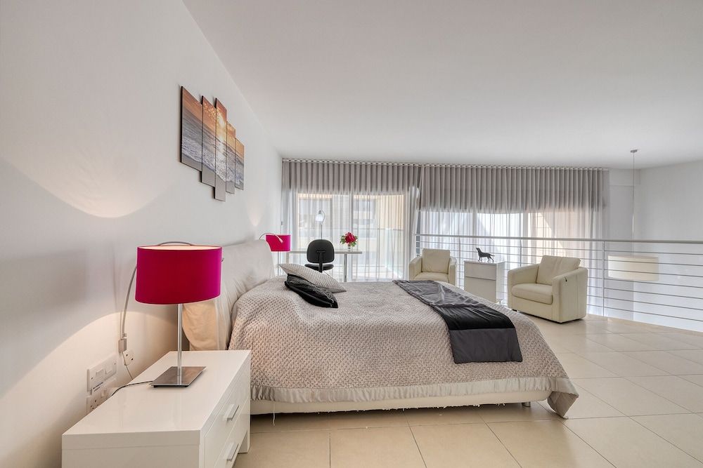 Apartment (2 Bedrooms)