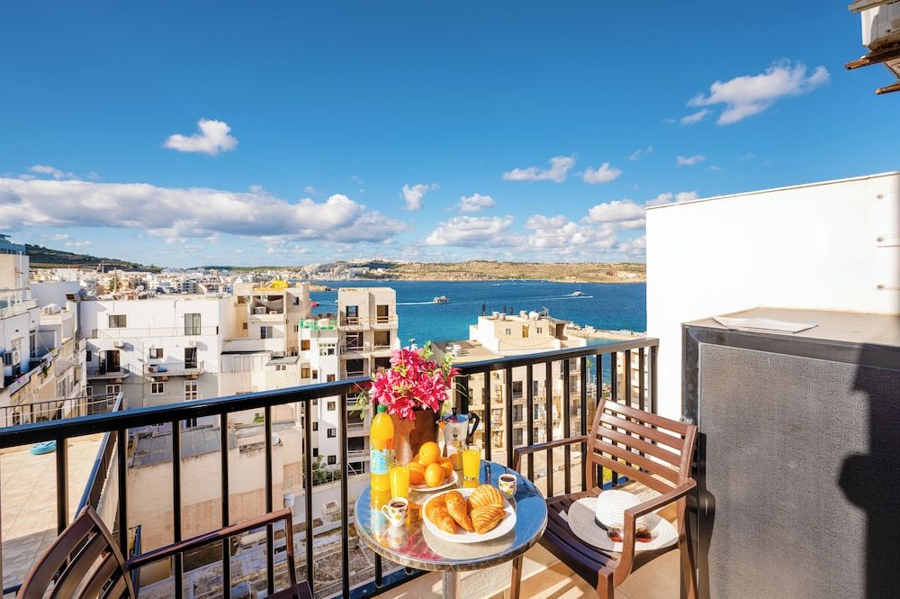 Superior Penthouse, Sea View