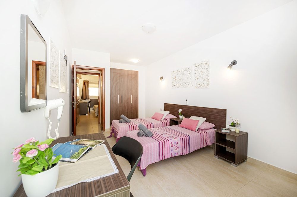 Apartment, 3 Bedrooms, Terrace