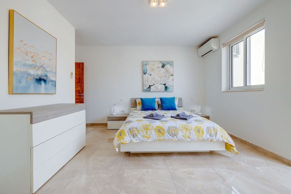 Apartment (3 Bedrooms)