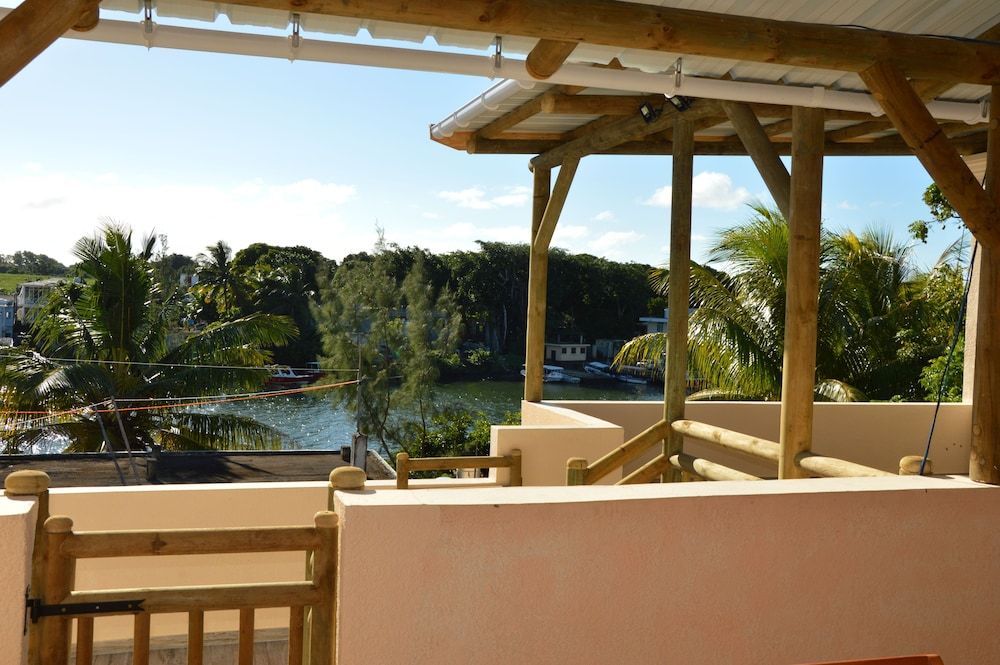 Riverside Holiday Home Apartment, 1 Bedroom, River View 6