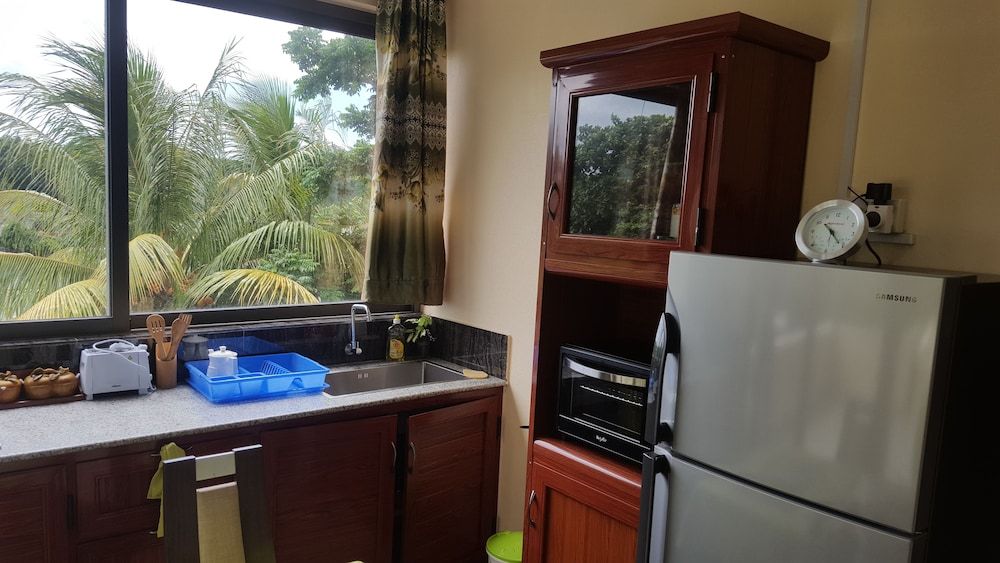 Riverside Holiday Home Studio, 1 Queen Bed with Sofa bed, River View 11