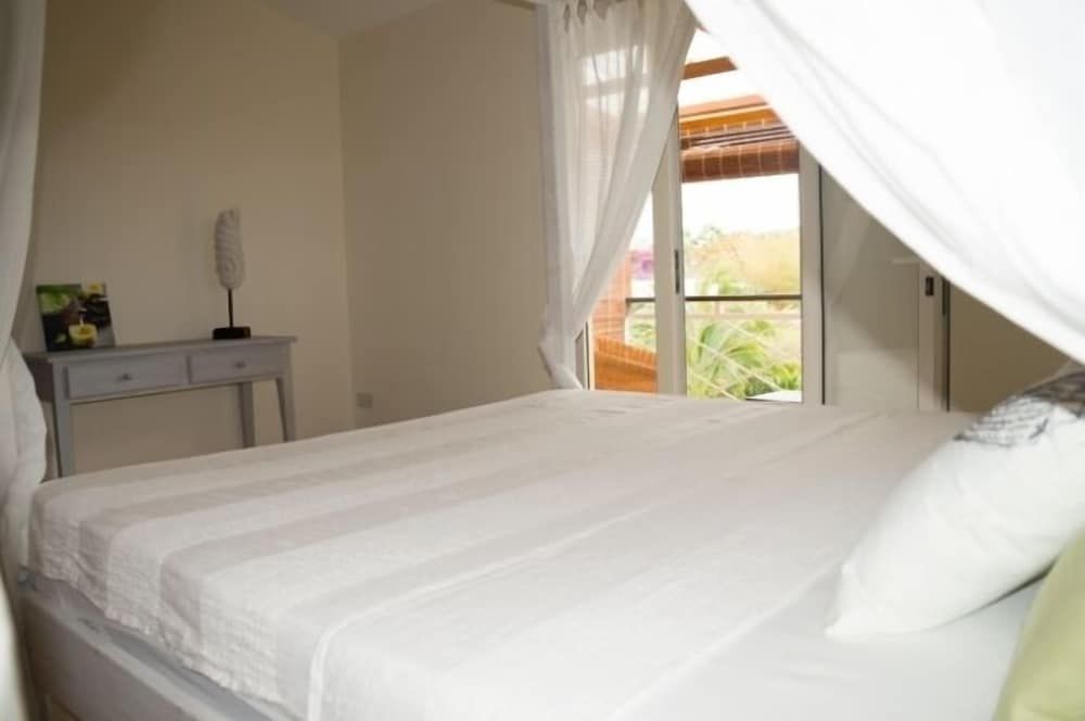 Villa Kreola Room (Frangipani) 2