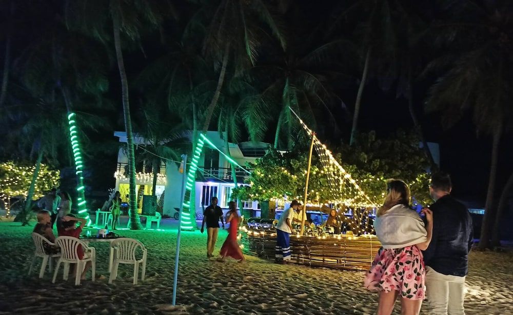 Dhonfulhafi Beach View & Spa
