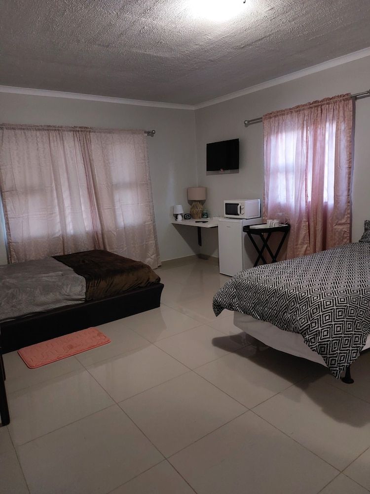 Special Inn Bed and Breakfast Superior Triple Room 5