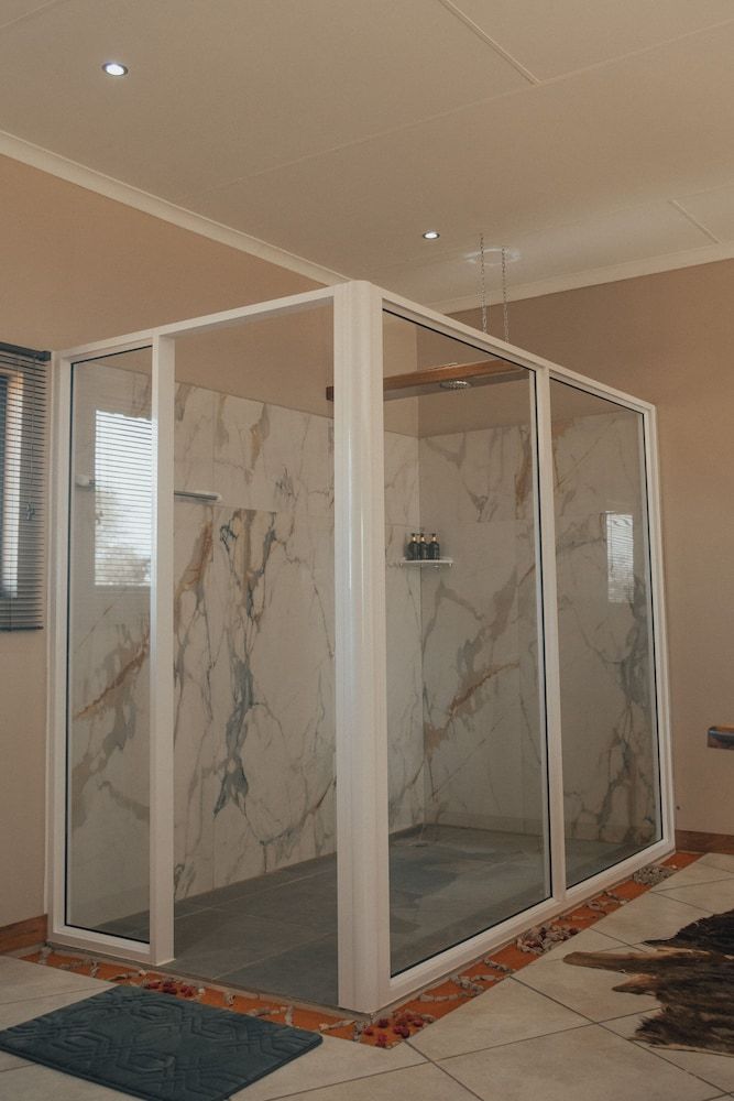 Africa Awaits Lodge Luxury Double or Twin Room 6