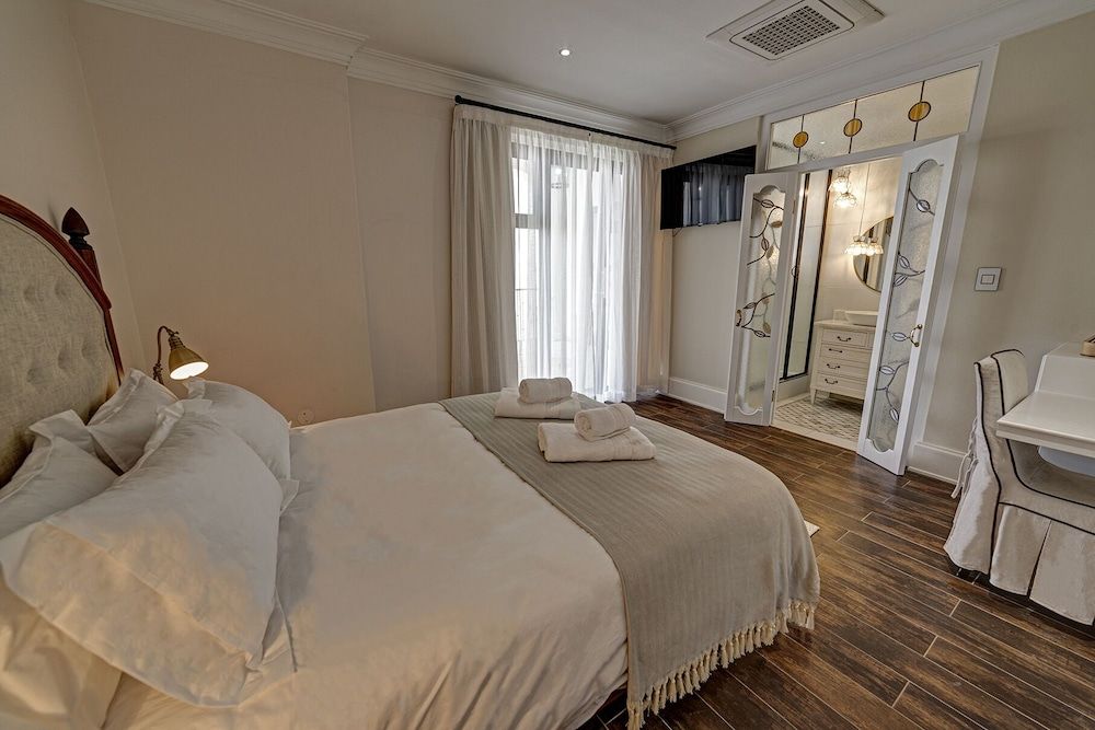 Lagoon Suites Boutique Hotel Standard Double Room 4