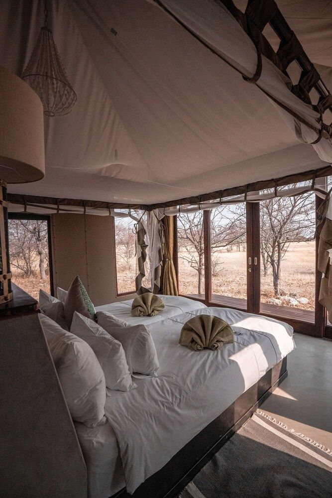 Etosha Oberland Lodge l Ondili Premium Chalet 2