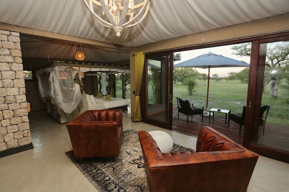 Etosha Oberland Lodge l Ondili Premium Chalet 3