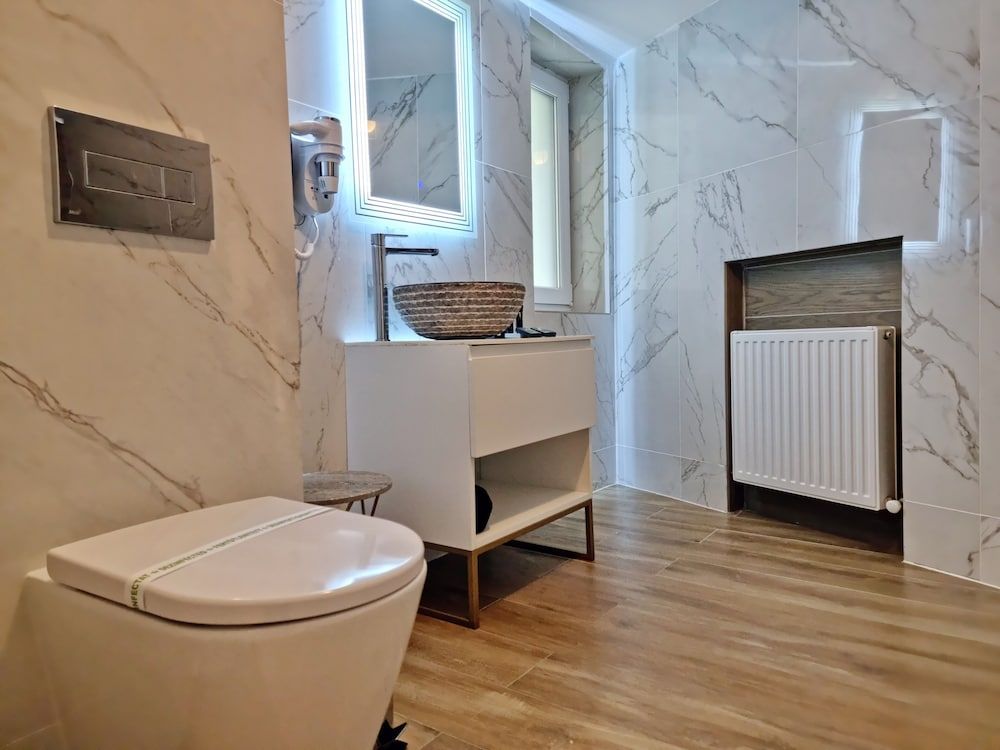 Elexus Standard Double Room 14