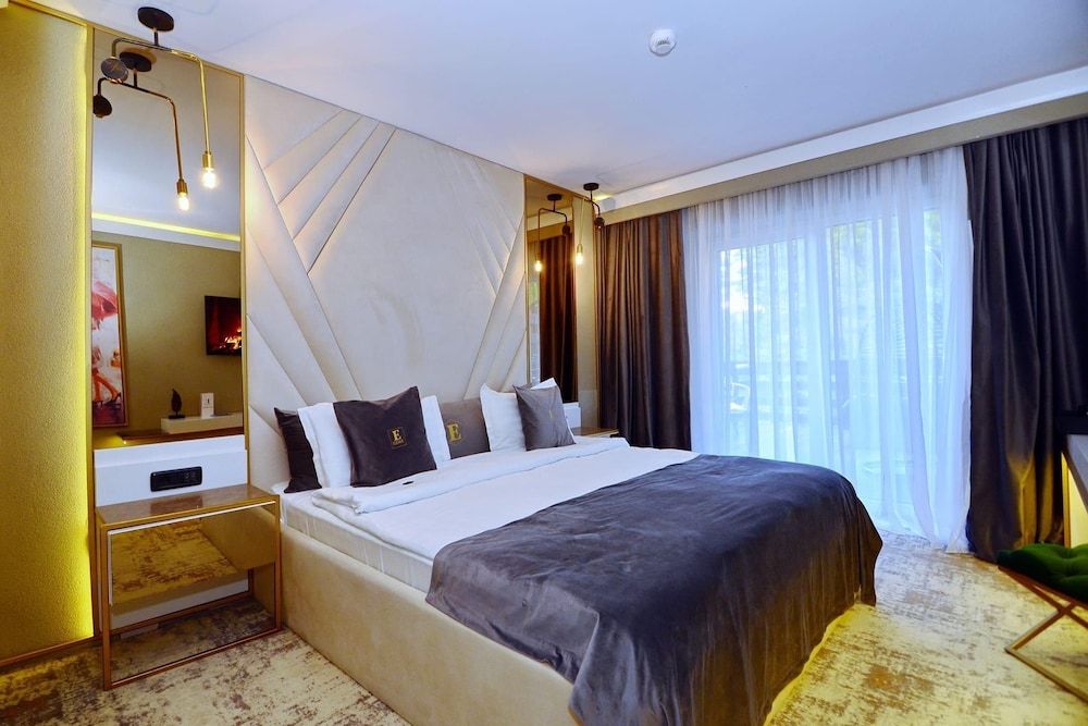 Elexus Standard Double Room 9