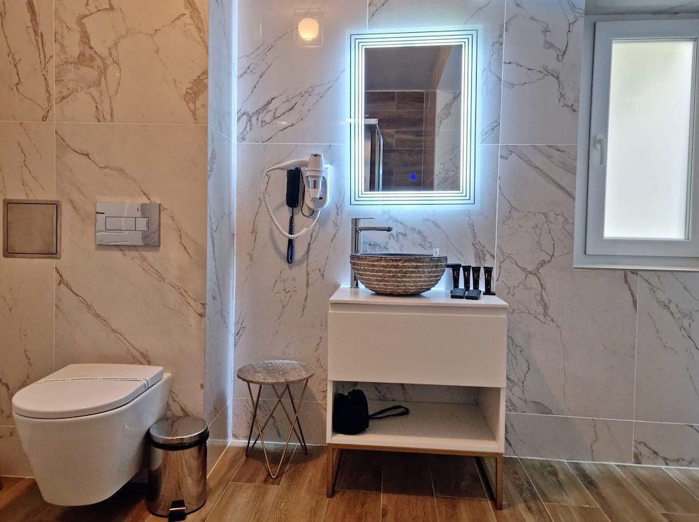 Elexus Standard Double Room 12