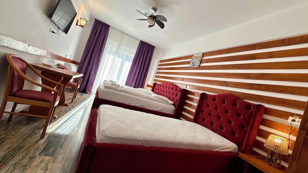 Comfort Triple Room