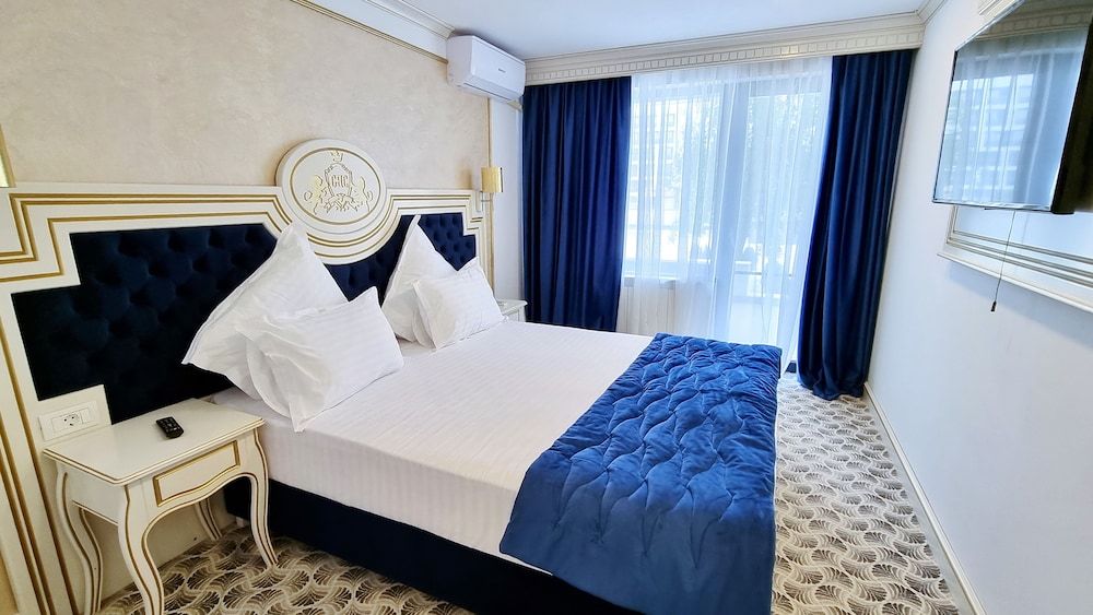 Executive Room, 1 Bedroom, Pool View