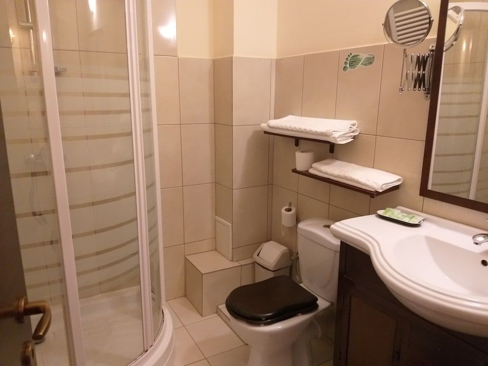 Hotel Gema Economy Twin Room, 2 Twin Beds, Non Smoking 6