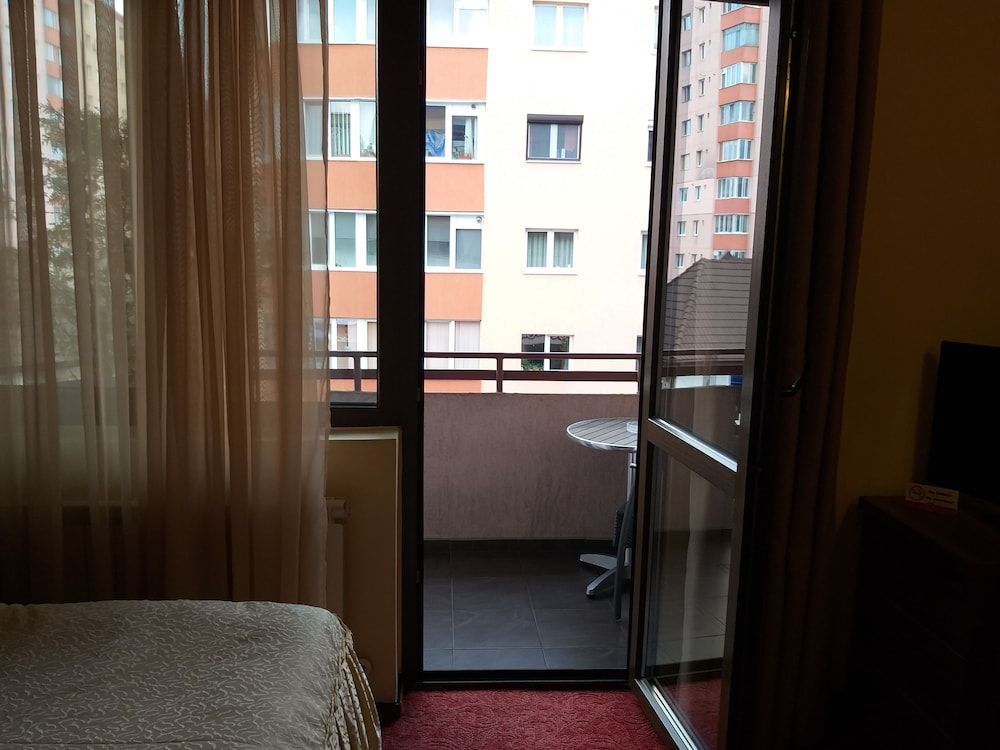 Hotel Gema Economy Twin Room, 2 Twin Beds, Non Smoking 3