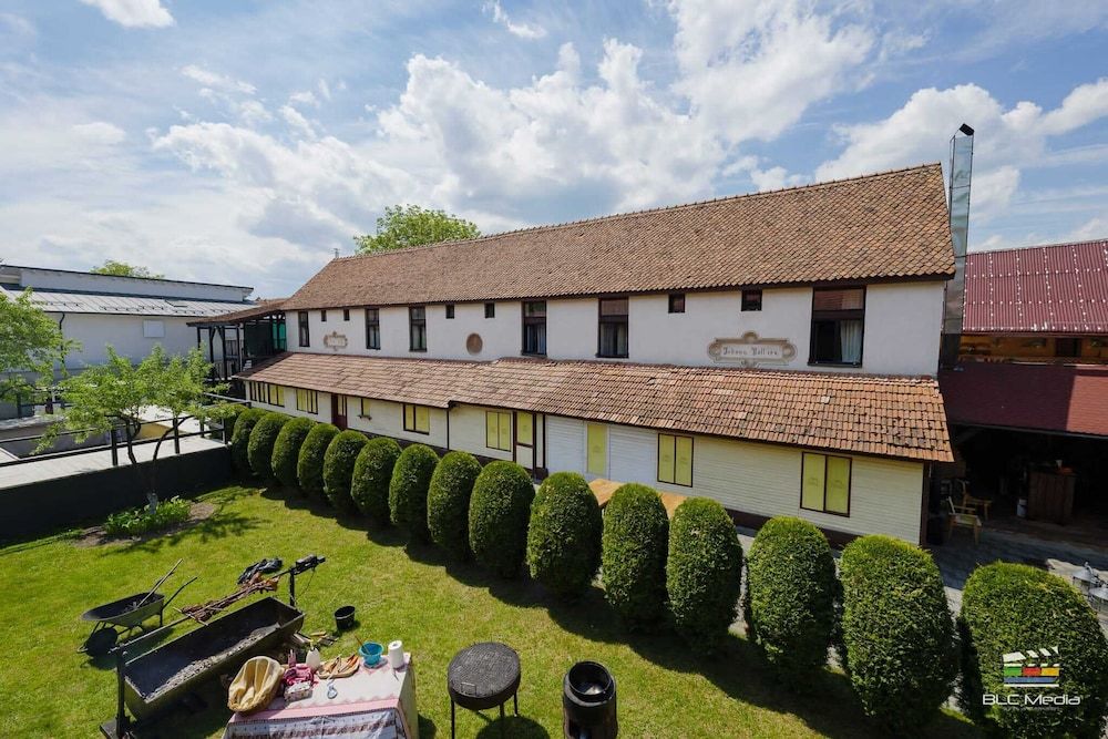 Cristian Inn Business Double Room, 1 Bedroom, Non Smoking, Garden View 7