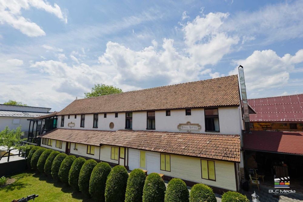 Cristian Inn Comfort Double or Twin Room, Balcony 9