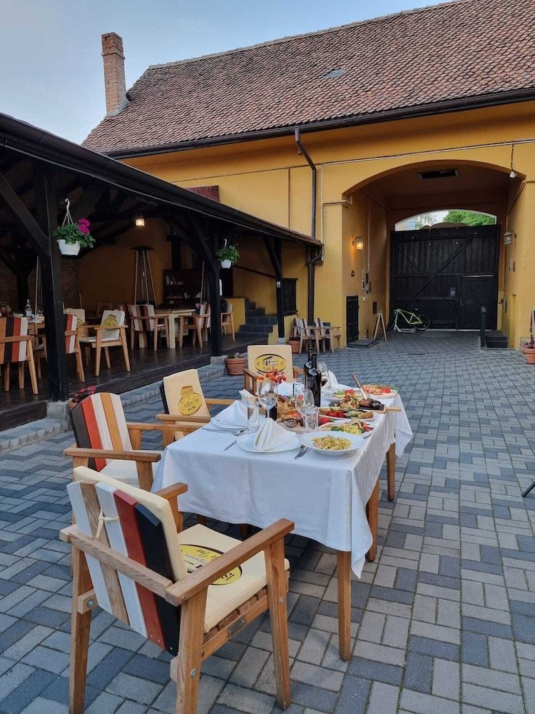 Cristian Inn Business Double Room, 1 Bedroom, Non Smoking, Garden View 4