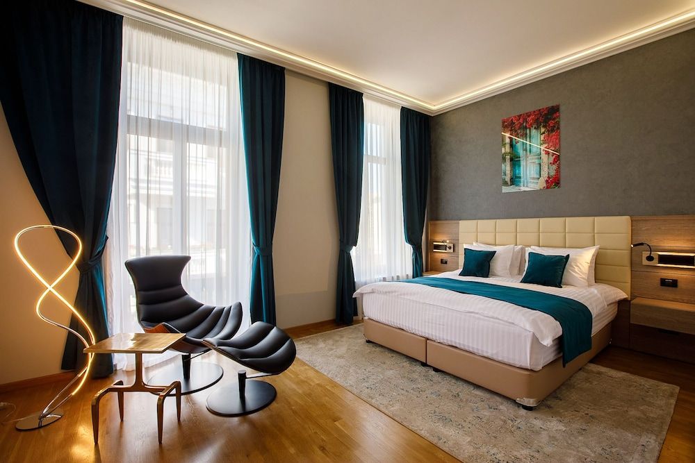 Casa Hrisicos Deluxe Room 4