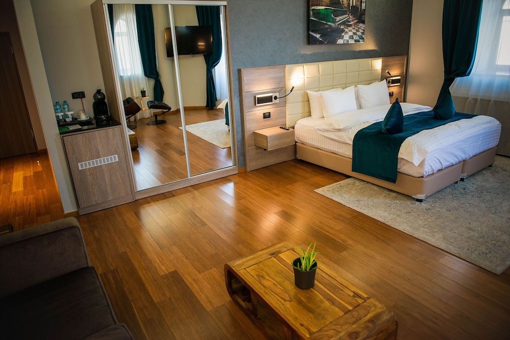 Casa Hrisicos Grand Room 8