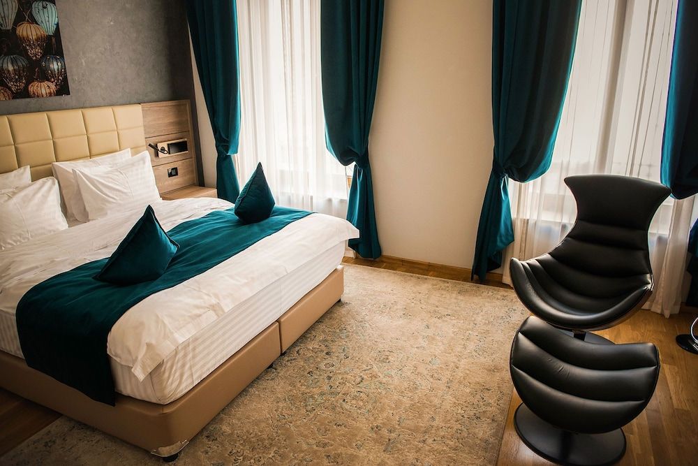 Casa Hrisicos Deluxe Room 7