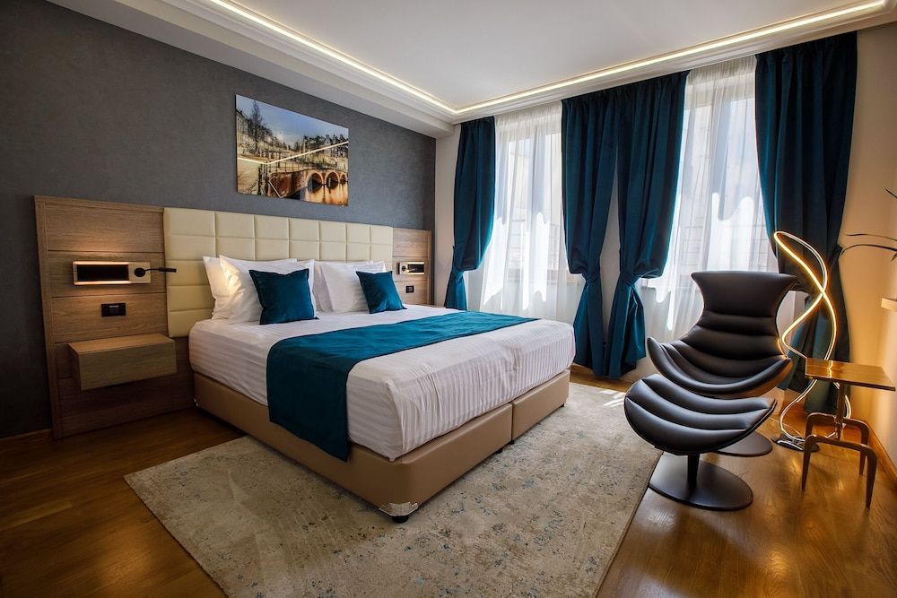 Casa Hrisicos Deluxe Room 2