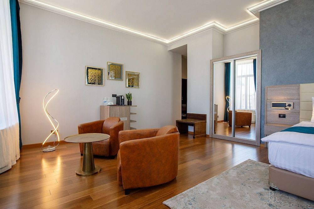 Casa Hrisicos Grand Room 26