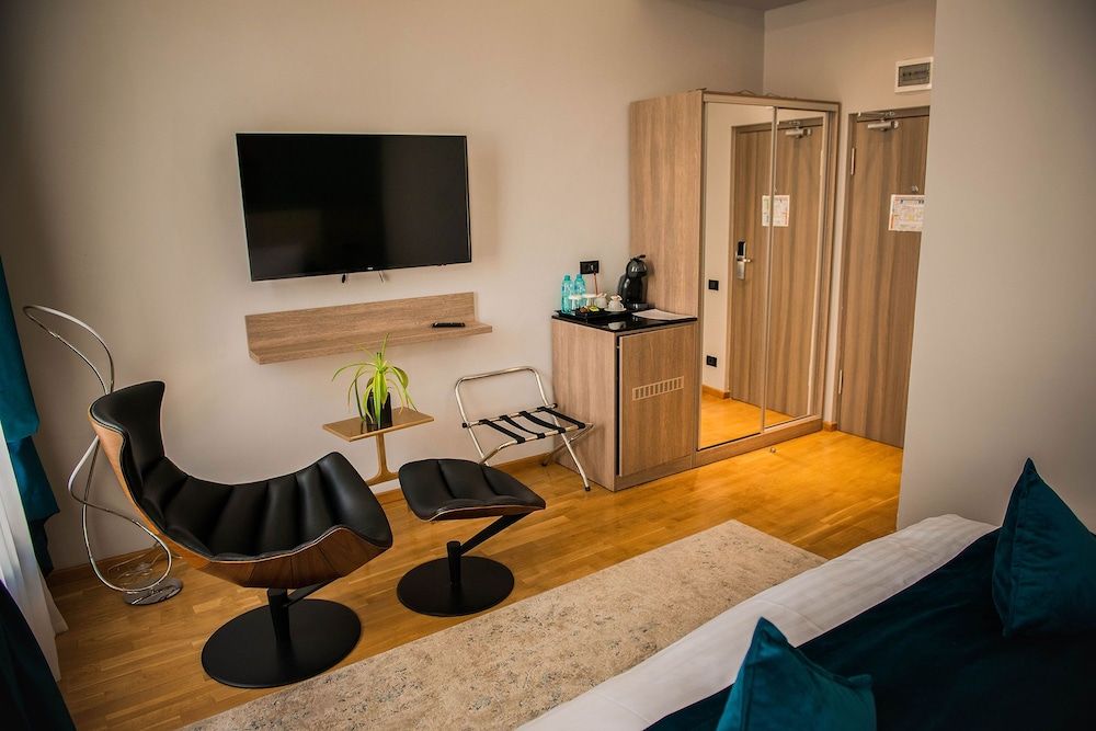 Casa Hrisicos Deluxe Room 38