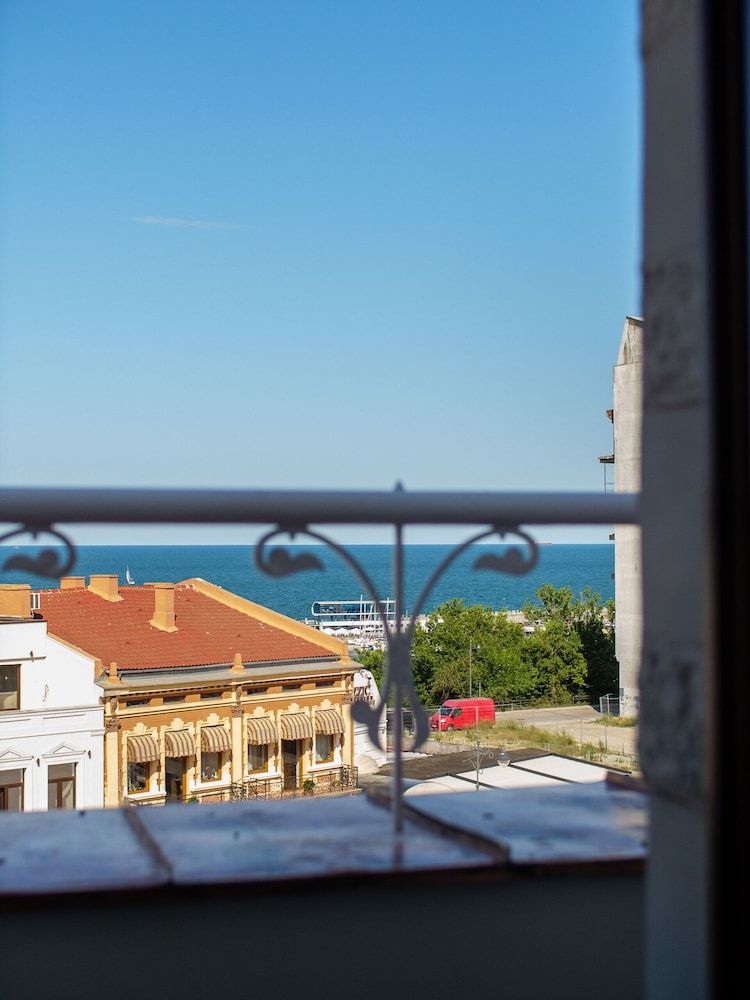 Casa Hrisicos Grand Room 10