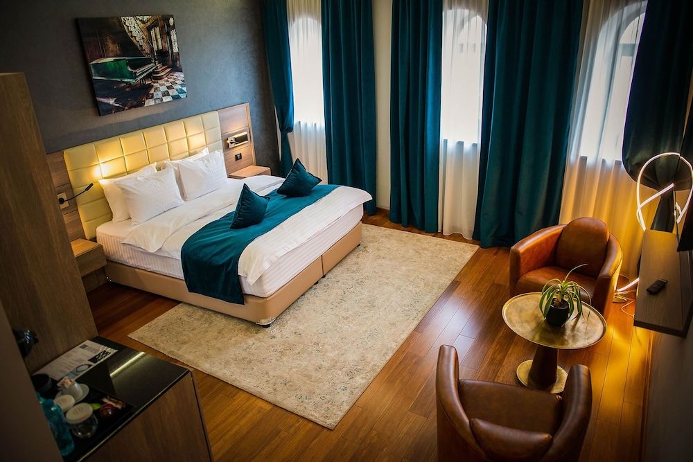 Casa Hrisicos Deluxe Room 11