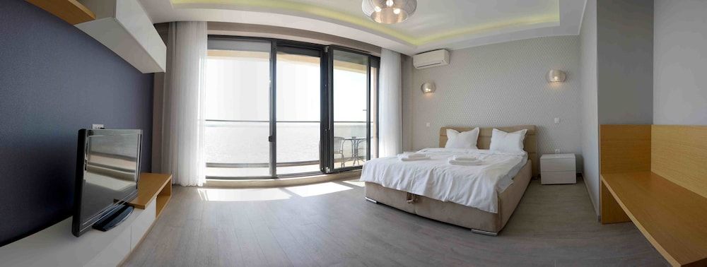 Apart holiday Sophia Mamaia Deluxe Apartment 12