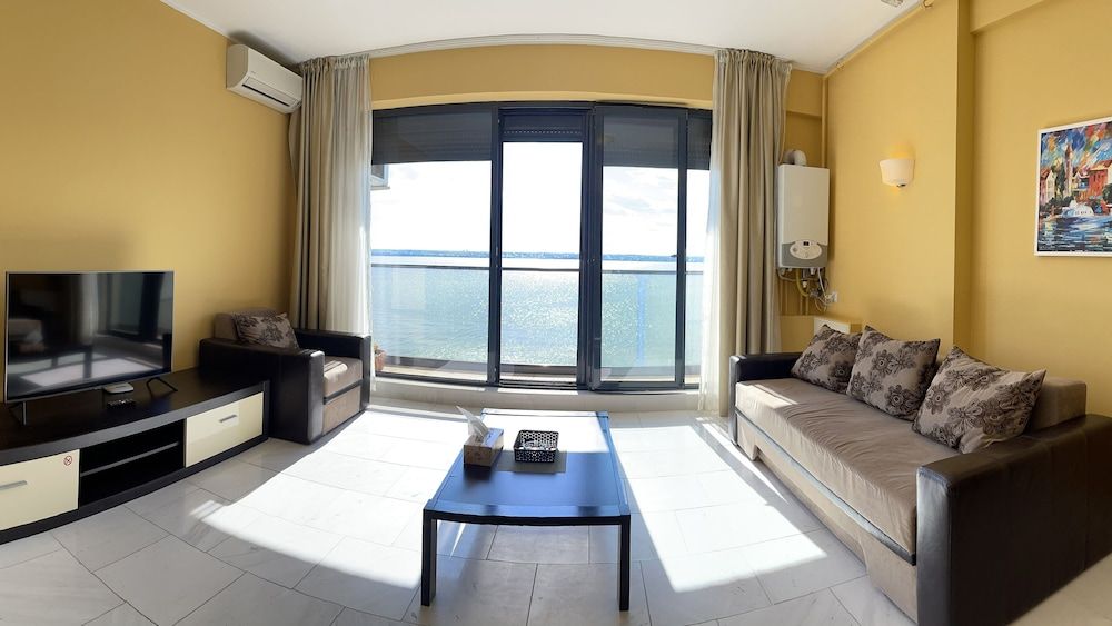 Apart holiday Sophia Mamaia Deluxe Apartment 13