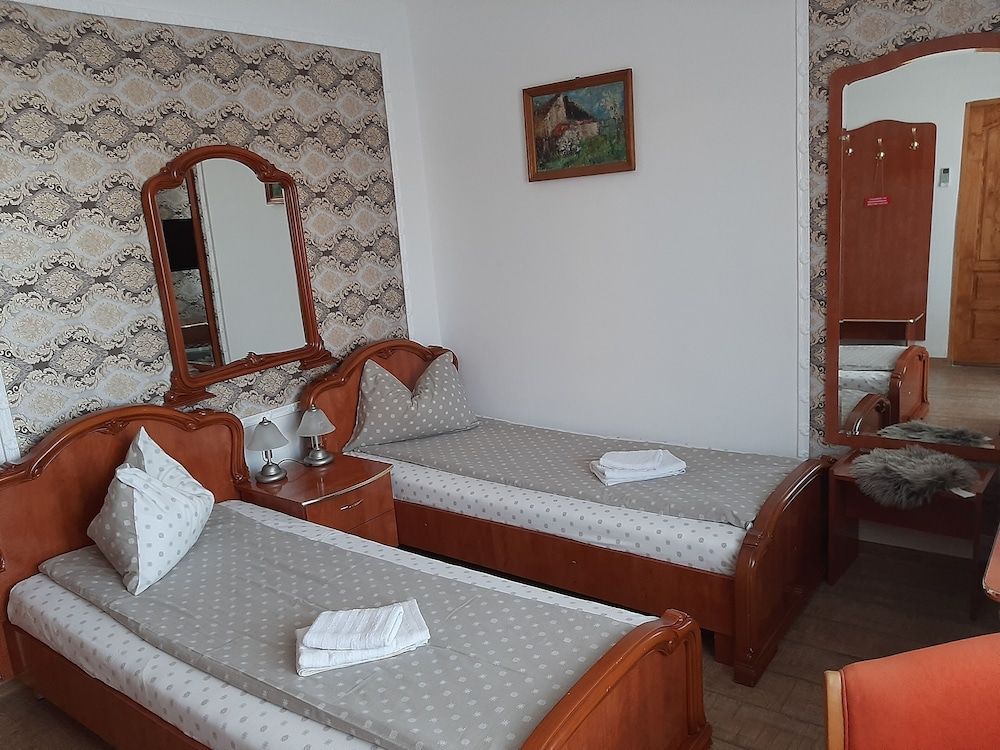 Vila Fortuna Auri Comfort Twin Room, Smoking, City View 2