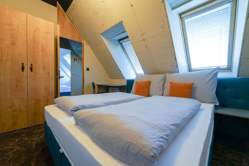 NFT Cabin for 2 | Private with window