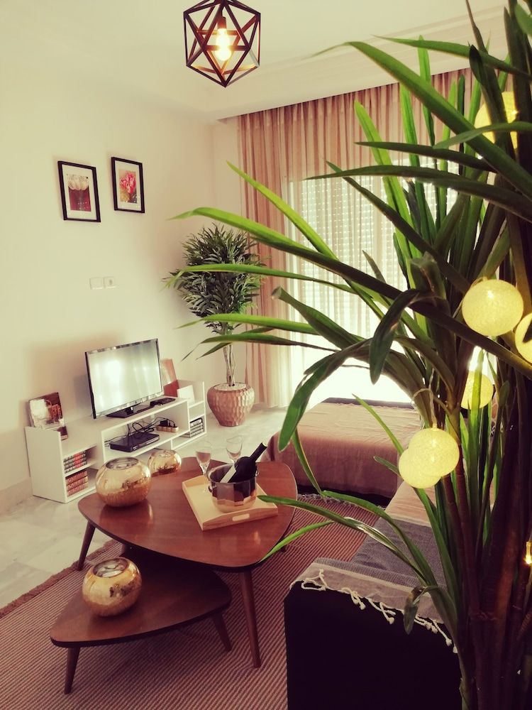 undefined Large View & Hot Tub 9