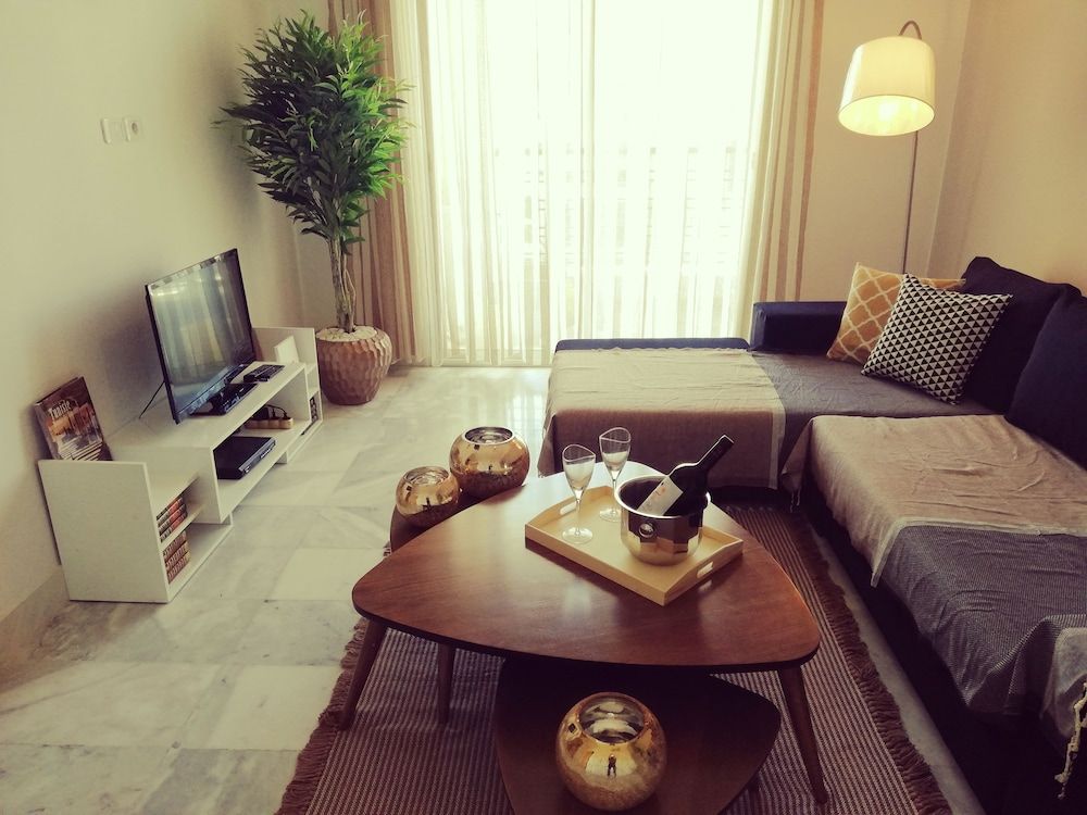 undefined Large View & Hot Tub 10