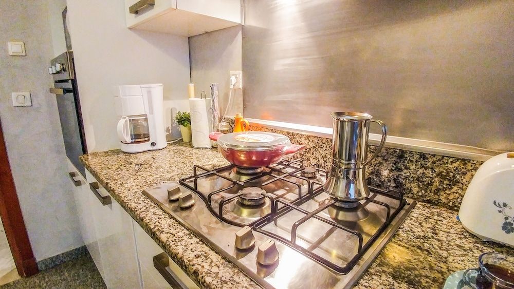 undefined Secure & Trendy 8