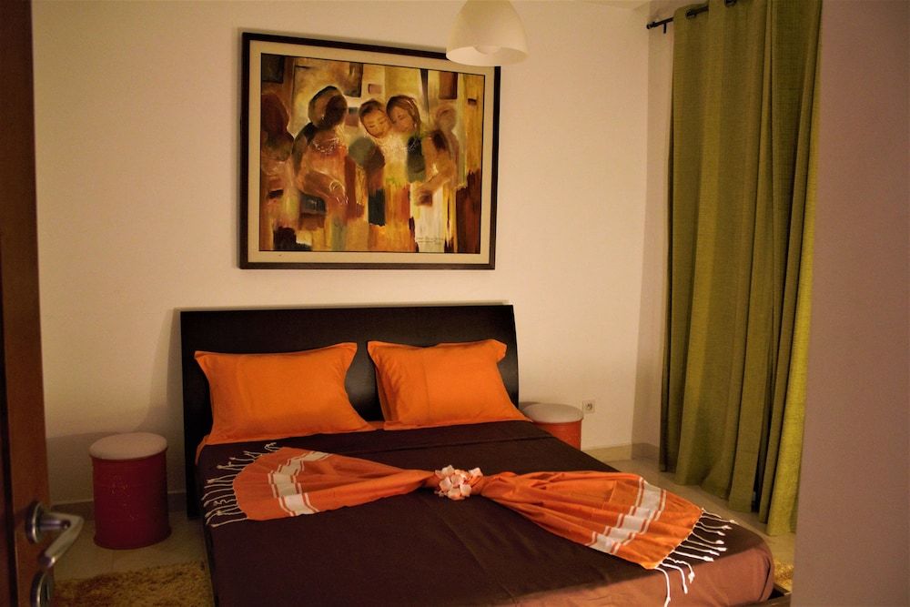 undefined Secure & Trendy 4