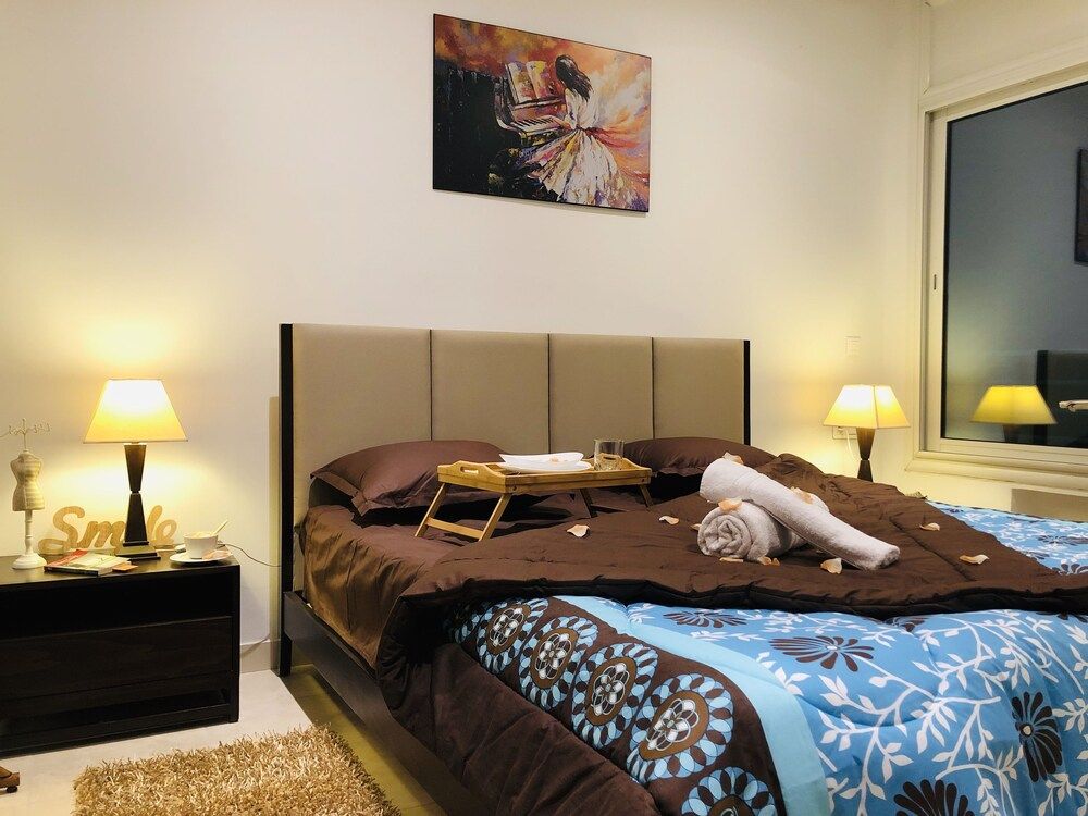 undefined Business Apartment with View & Hot Tub