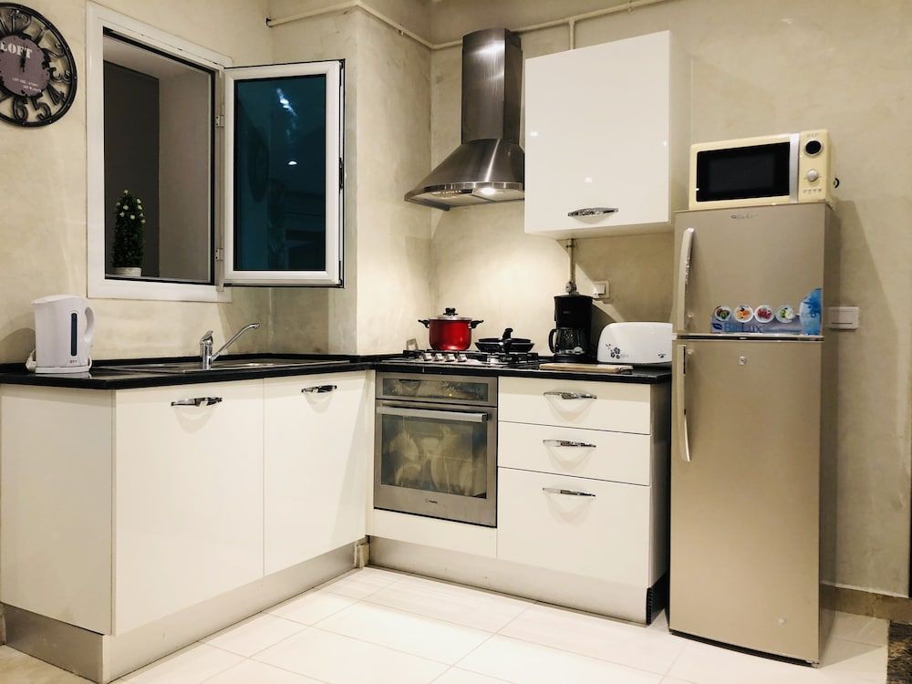 undefined Business Apartment with View & Hot Tub 8