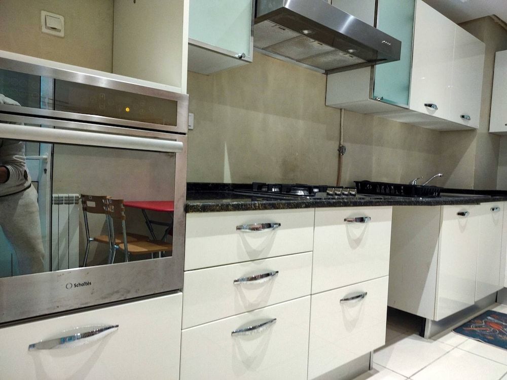 Sunset Square Near the Lake Apartment, 2 Bedrooms, Accessible, Smoking 16