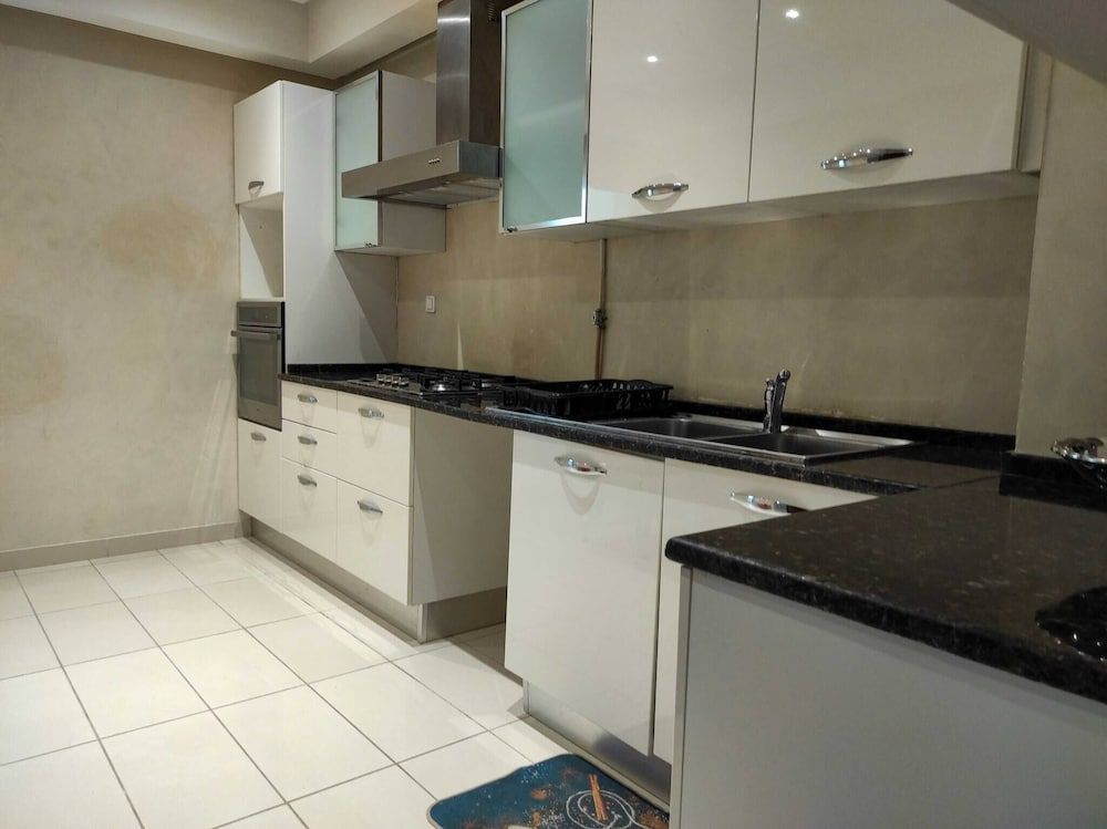 Sunset Square Near the Lake Apartment, 2 Bedrooms, Accessible, Smoking 15