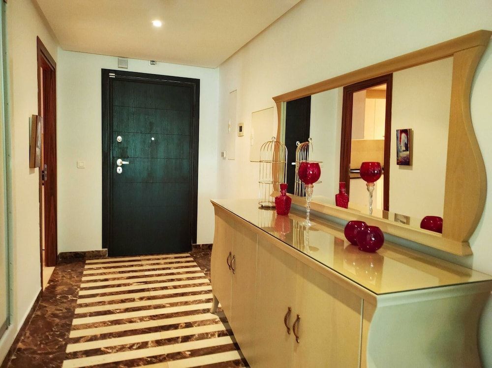 Sunset Square Near the Lake Apartment, 2 Bedrooms, Accessible, Smoking 19