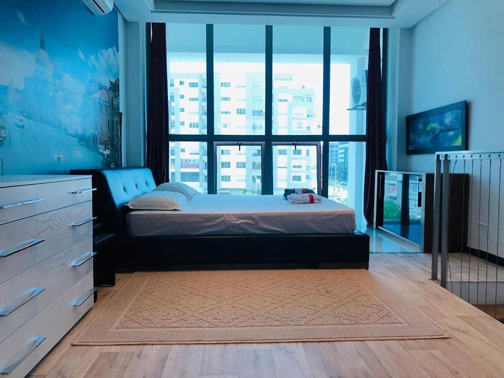 undefined The Cherry Loft With Jacuzz 9